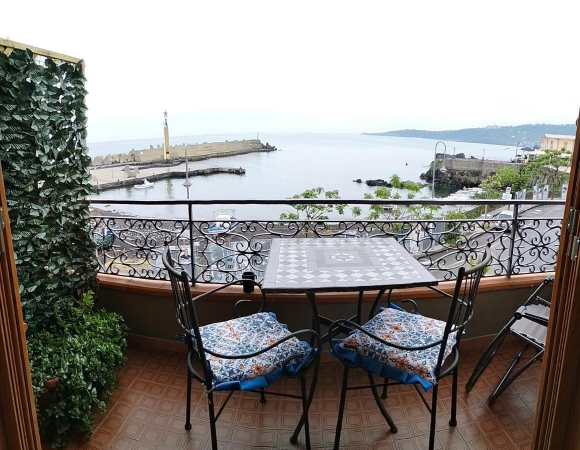 La Spiaggetta Di Stazzo Frühstückspension